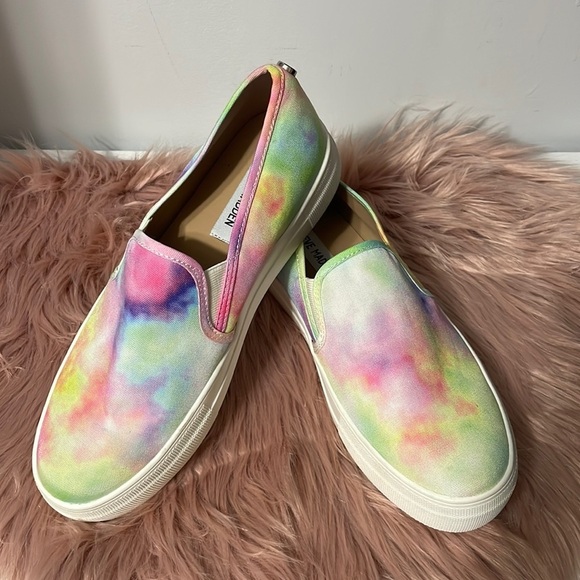 Steve Madden multicolor sneakers size 8.5 - Picture 1 of 7